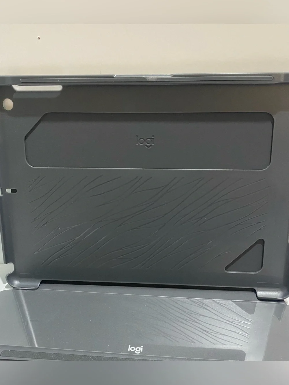 Logitech Slim Folio Keyboard Case for iPad 5th Gen 2017 Black #920-008617